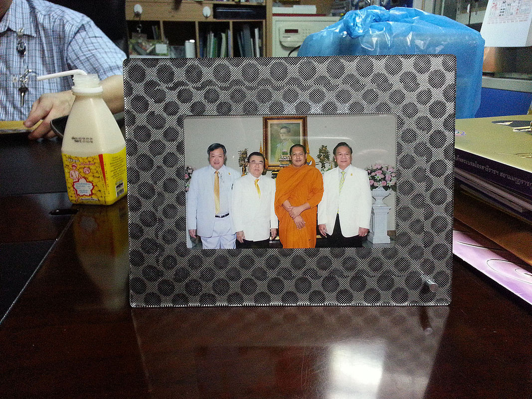 3 × 4 , 4 × 6 , 7 × 5 , 8 × 10 3D Acrylic Photo Frames